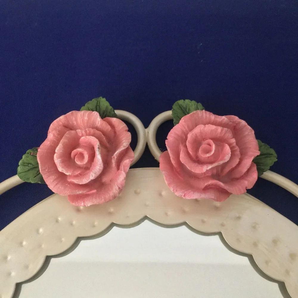 Vintage Oval Mirror with Pink Roses - Picture 4 of 10